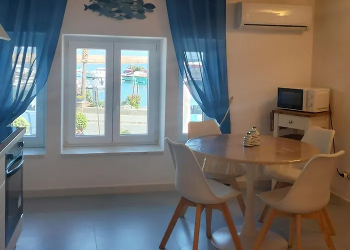 Aura Exclusive Fronte Mare * Форио