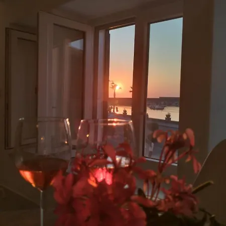 Apartment Aura Exclusive Fronte Mare *